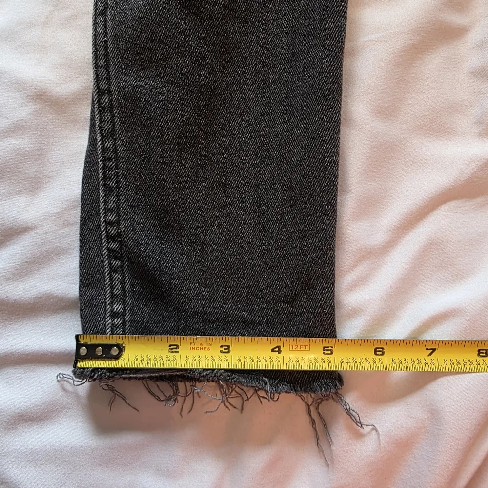 RE/DONE Black Raw Hem Button Fly Jeans Size 26 High Rise Cropped Designer Denim
